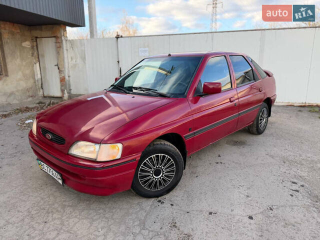 Червоний Форд Ескорт, об'ємом двигуна 1.6 л та пробігом 231 тис. км за 1350 $, фото 14 на Automoto.ua