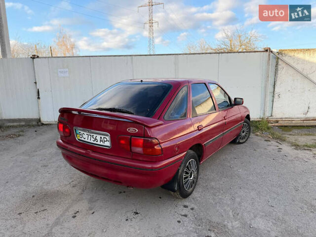 Червоний Форд Ескорт, об'ємом двигуна 1.6 л та пробігом 231 тис. км за 1350 $, фото 20 на Automoto.ua
