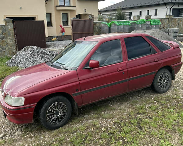 Красный Форд Эскорт, объемом двигателя 1.6 л и пробегом 90 тыс. км за 1900 $, фото 11 на Automoto.ua