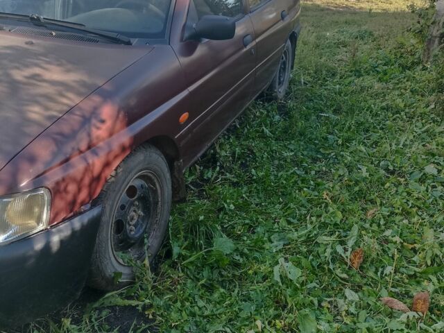 Червоний Форд Ескорт, об'ємом двигуна 1.8 л та пробігом 79 тис. км за 1100 $, фото 1 на Automoto.ua