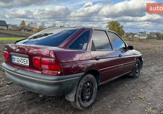 Червоний Форд Ескорт, об'ємом двигуна 1.4 л та пробігом 305 тис. км за 1200 $, фото 13 на Automoto.ua