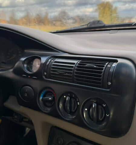 Червоний Форд Ескорт, об'ємом двигуна 1.4 л та пробігом 305 тис. км за 1200 $, фото 10 на Automoto.ua