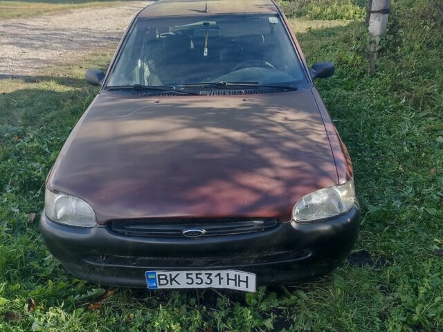 Червоний Форд Ескорт, об'ємом двигуна 1.8 л та пробігом 79 тис. км за 1100 $, фото 2 на Automoto.ua