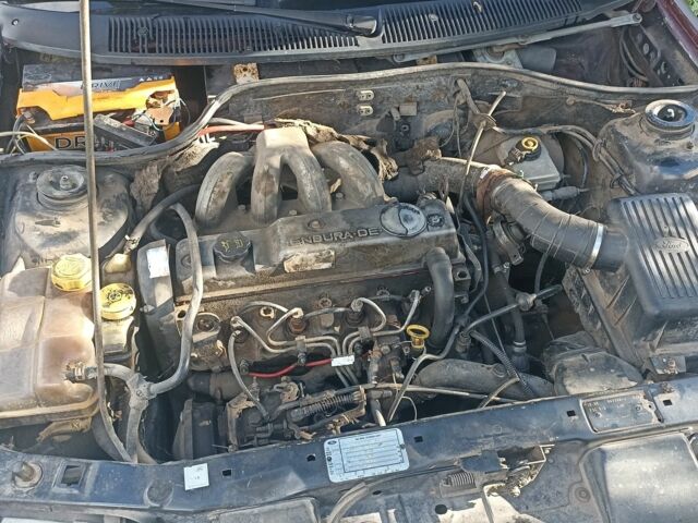 Червоний Форд Ескорт, об'ємом двигуна 1.8 л та пробігом 79 тис. км за 1100 $, фото 6 на Automoto.ua