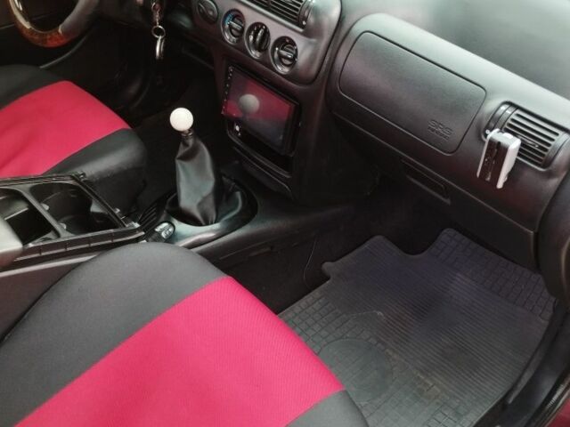 Червоний Форд Ескорт, об'ємом двигуна 1.6 л та пробігом 400 тис. км за 1300 $, фото 3 на Automoto.ua