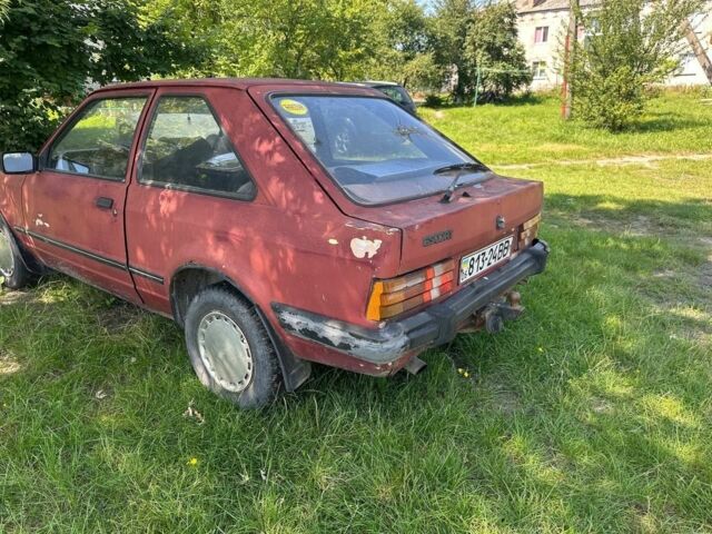 Красный Форд Эскорт, объемом двигателя 0 л и пробегом 12 тыс. км за 400 $, фото 3 на Automoto.ua