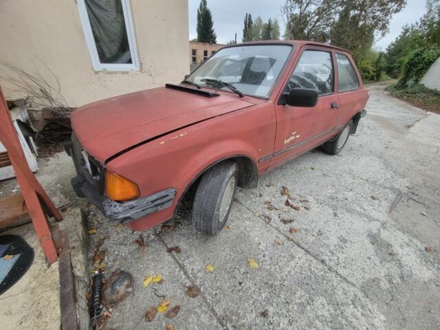 Красный Форд Эскорт, объемом двигателя 0 л и пробегом 12 тыс. км за 400 $, фото 6 на Automoto.ua