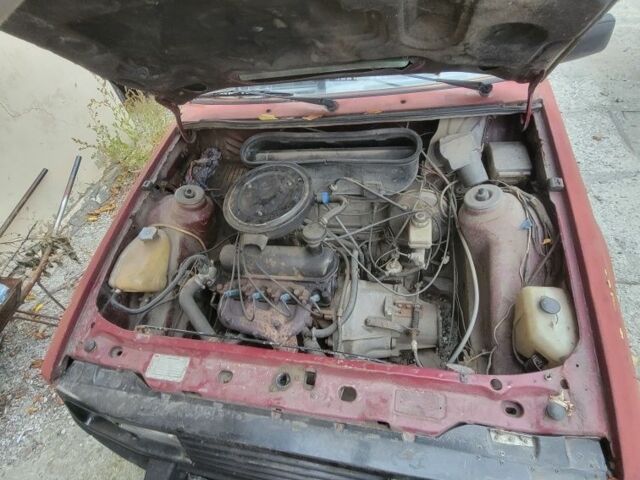 Красный Форд Эскорт, объемом двигателя 0 л и пробегом 12 тыс. км за 400 $, фото 5 на Automoto.ua