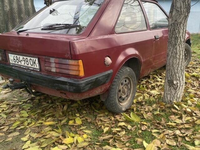 Красный Форд Эскорт, объемом двигателя 1.6 л и пробегом 1 тыс. км за 350 $, фото 2 на Automoto.ua
