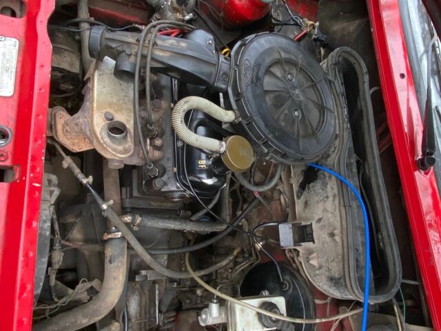 Красный Форд Эскорт, объемом двигателя 0 л и пробегом 1 тыс. км за 750 $, фото 6 на Automoto.ua