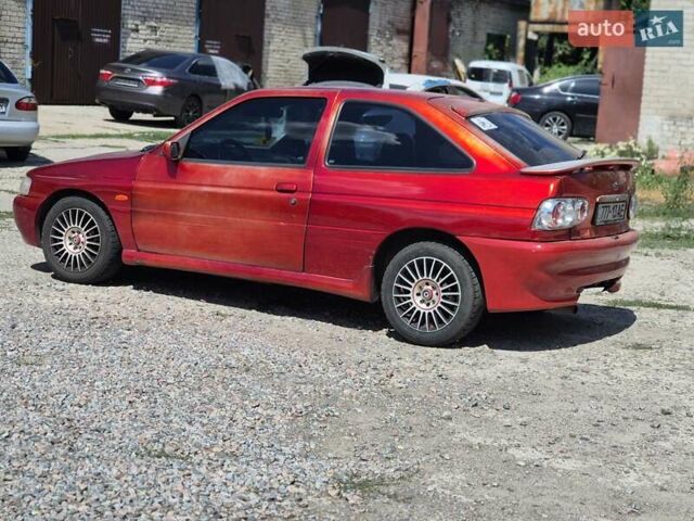 Червоний Форд Ескорт, об'ємом двигуна 1.6 л та пробігом 250 тис. км за 1200 $, фото 8 на Automoto.ua
