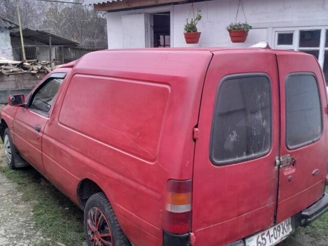 Красный Форд Эскорт, объемом двигателя 1.4 л и пробегом 170 тыс. км за 850 $, фото 1 на Automoto.ua