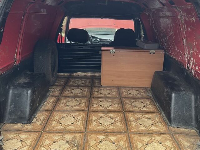 Красный Форд Эскорт, объемом двигателя 1.4 л и пробегом 170 тыс. км за 850 $, фото 4 на Automoto.ua