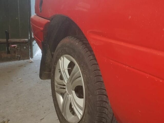 Красный Форд Эскорт, объемом двигателя 0 л и пробегом 120 тыс. км за 595 $, фото 4 на Automoto.ua