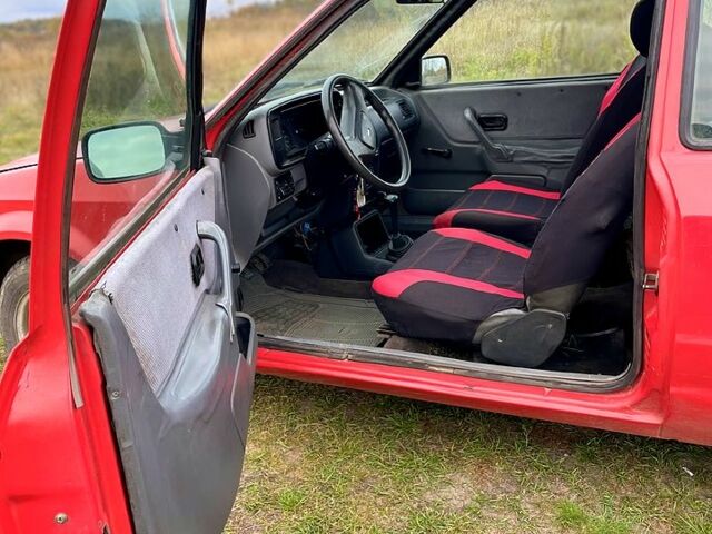 Красный Форд Эскорт, объемом двигателя 1.6 л и пробегом 200 тыс. км за 1300 $, фото 9 на Automoto.ua