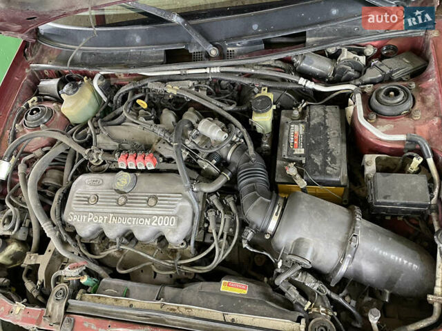 Красный Форд Эскорт, объемом двигателя 2 л и пробегом 216 тыс. км за 2500 $, фото 11 на Automoto.ua