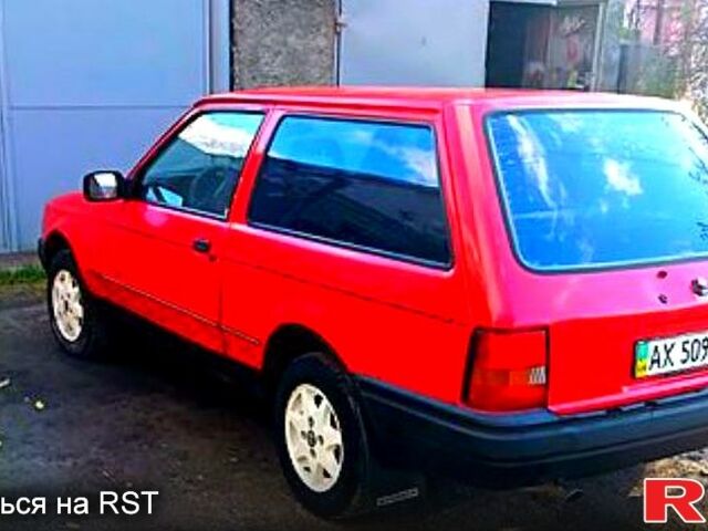 Красный Форд Эскорт, объемом двигателя 1.6 л и пробегом 260 тыс. км за 600 $, фото 1 на Automoto.ua