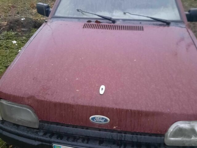 Червоний Форд Ескорт, об'ємом двигуна 1.8 л та пробігом 3 тис. км за 300 $, фото 4 на Automoto.ua
