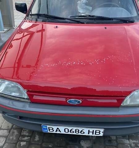 Червоний Форд Ескорт, об'ємом двигуна 1.4 л та пробігом 300 тис. км за 1300 $, фото 1 на Automoto.ua