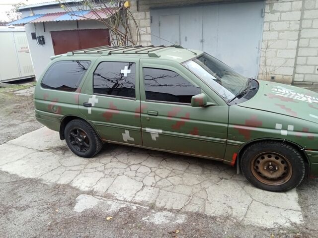 Червоний Форд Ескорт, об'ємом двигуна 1.8 л та пробігом 1 тис. км за 997 $, фото 1 на Automoto.ua