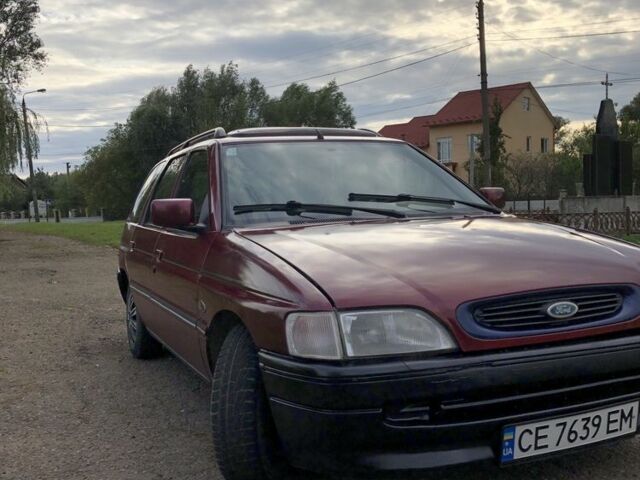 Красный Форд Эскорт, объемом двигателя 1.6 л и пробегом 200 тыс. км за 1999 $, фото 3 на Automoto.ua