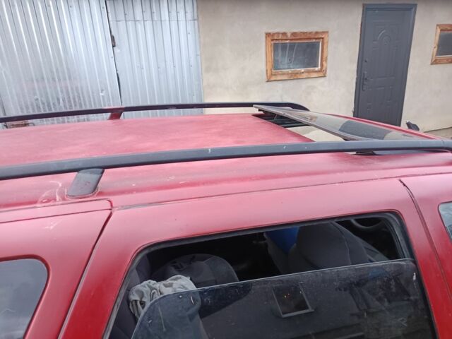 Красный Форд Эскорт, объемом двигателя 1.4 л и пробегом 300 тыс. км за 499 $, фото 3 на Automoto.ua