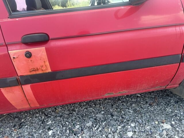 Червоний Форд Ескорт, об'ємом двигуна 1.6 л та пробігом 343 тис. км за 1500 $, фото 5 на Automoto.ua