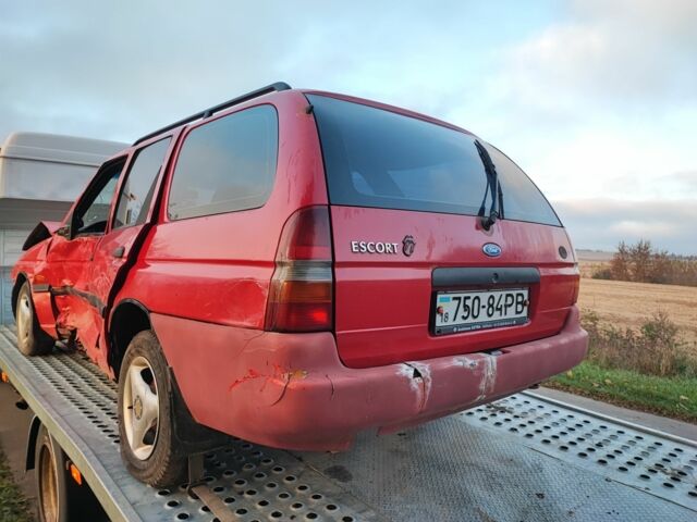Червоний Форд Ескорт, об'ємом двигуна 0 л та пробігом 200 тис. км за 399 $, фото 4 на Automoto.ua