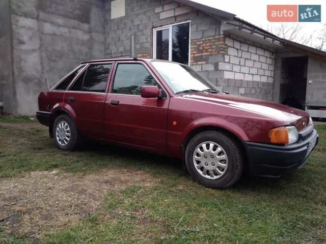Червоний Форд Ескорт, об'ємом двигуна 1.39 л та пробігом 93 тис. км за 1325 $, фото 15 на Automoto.ua