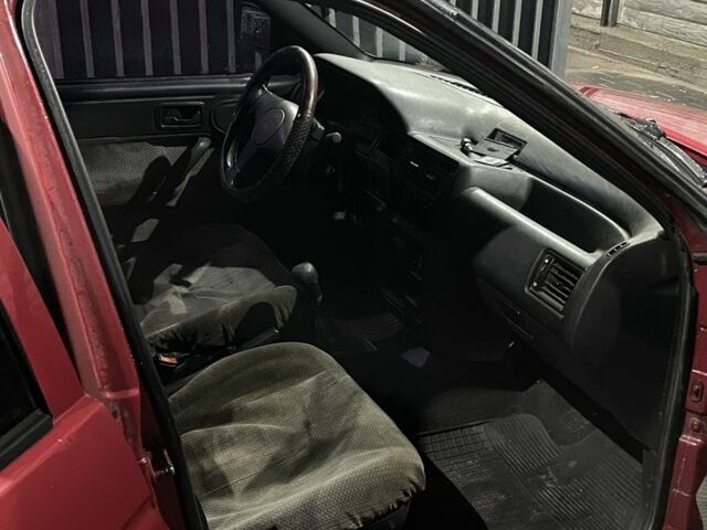 Червоний Форд Ескорт, об'ємом двигуна 1.4 л та пробігом 2 тис. км за 700 $, фото 4 на Automoto.ua