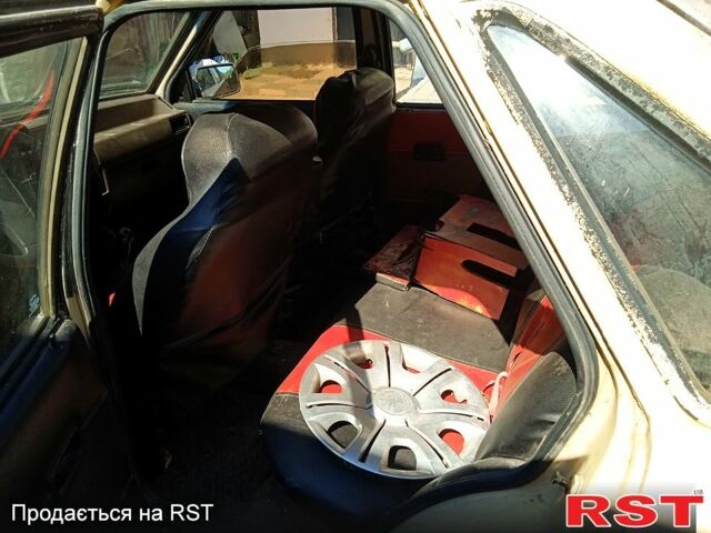 Форд Эскорт, объемом двигателя 1.4 л и пробегом 100 тыс. км за 350 $, фото 6 на Automoto.ua