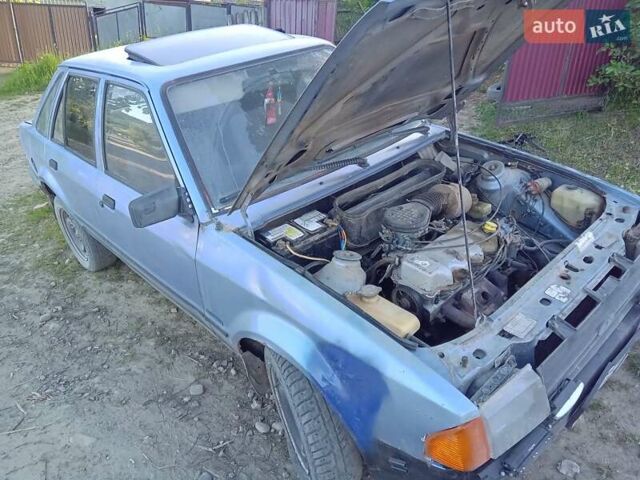 Форд Эскорт, объемом двигателя 1.6 л и пробегом 300 тыс. км за 350 $, фото 4 на Automoto.ua