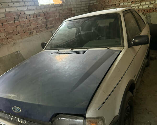 Форд Эскорт, объемом двигателя 0 л и пробегом 59 тыс. км за 2450 $, фото 2 на Automoto.ua