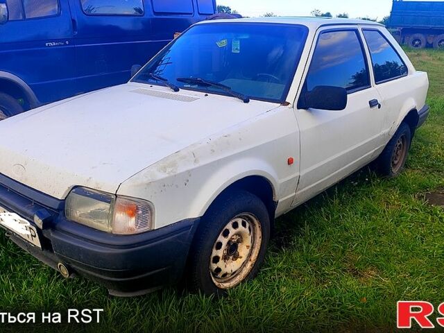 Форд Эскорт, объемом двигателя 1.6 л и пробегом 0 тыс. км за 600 $, фото 1 на Automoto.ua