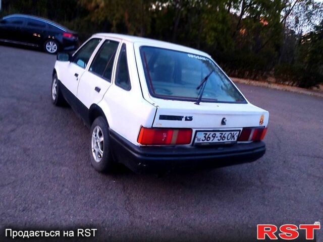 Форд Эскорт, объемом двигателя 1.3 л и пробегом 300 тыс. км за 500 $, фото 1 на Automoto.ua