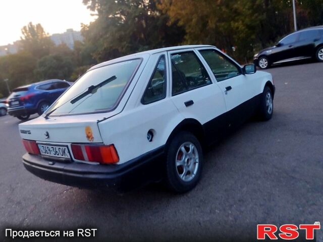 Форд Эскорт, объемом двигателя 1.3 л и пробегом 300 тыс. км за 500 $, фото 6 на Automoto.ua