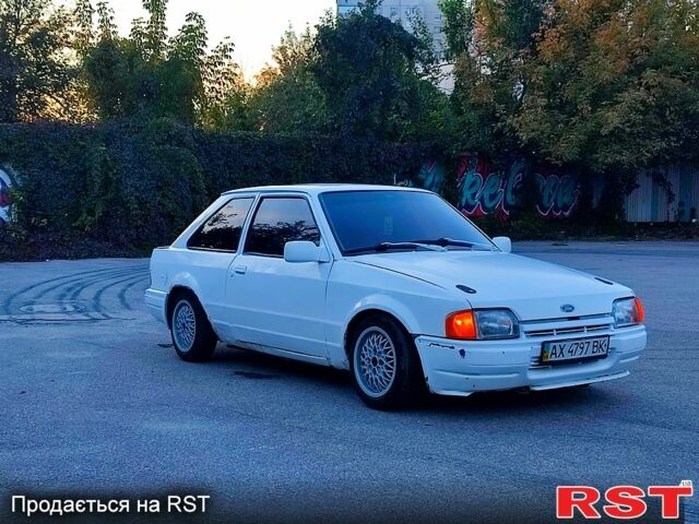 Форд Эскорт, объемом двигателя 1.3 л и пробегом 200 тыс. км за 700 $, фото 4 на Automoto.ua