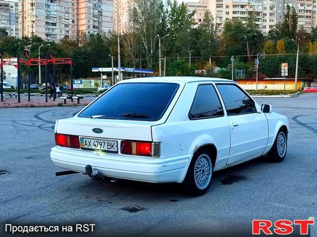 Форд Эскорт, объемом двигателя 1.3 л и пробегом 200 тыс. км за 700 $, фото 3 на Automoto.ua