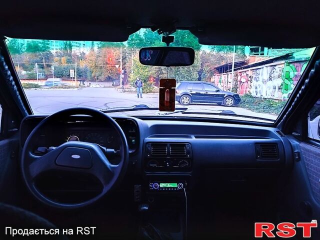 Форд Эскорт, объемом двигателя 1.3 л и пробегом 200 тыс. км за 700 $, фото 5 на Automoto.ua