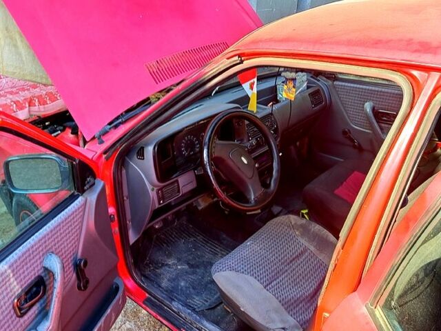 Форд Эскорт, объемом двигателя 1.4 л и пробегом 234 тыс. км за 750 $, фото 7 на Automoto.ua