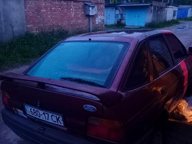 Форд Эскорт, объемом двигателя 1.6 л и пробегом 220 тыс. км за 750 $, фото 3 на Automoto.ua