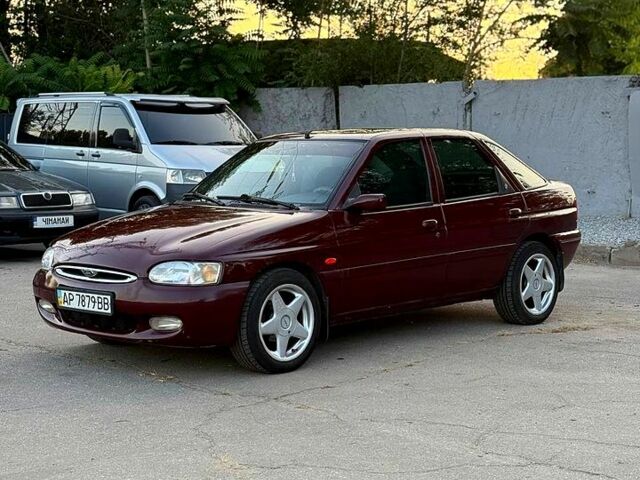 Форд Ескорт, об'ємом двигуна 1.6 л та пробігом 300 тис. км за 1450 $, фото 3 на Automoto.ua