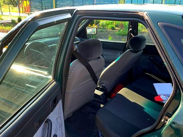 Форд Эскорт, объемом двигателя 1.6 л и пробегом 0 тыс. км за 900 $, фото 2 на Automoto.ua