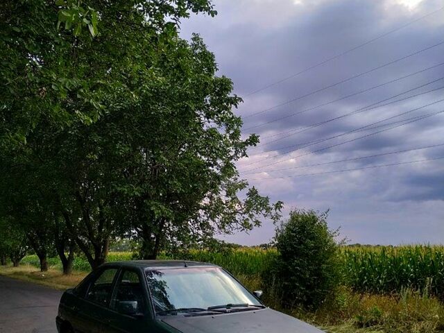 Форд Эскорт, объемом двигателя 1.6 л и пробегом 0 тыс. км за 900 $, фото 1 на Automoto.ua