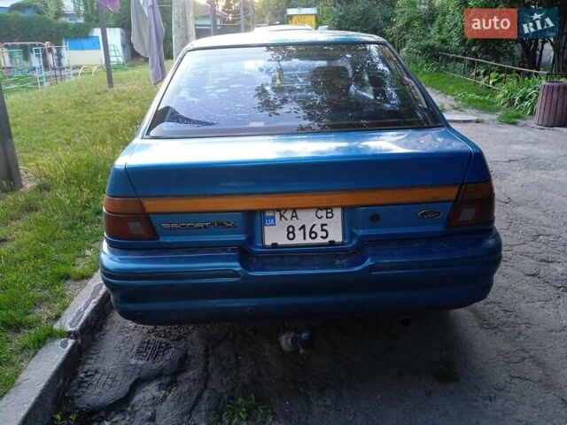 Форд Эскорт, объемом двигателя 1.9 л и пробегом 200 тыс. км за 1700 $, фото 2 на Automoto.ua