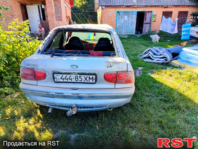 Форд Эскорт, объемом двигателя 1.6 л и пробегом 0 тыс. км за 700 $, фото 8 на Automoto.ua