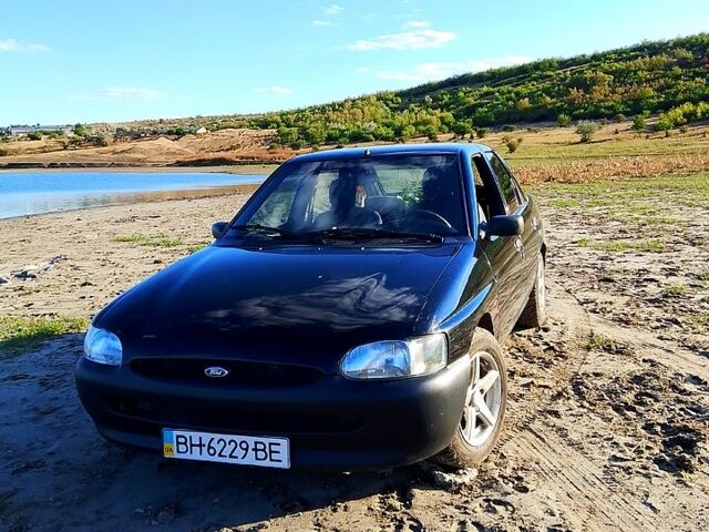 Форд Эскорт, объемом двигателя 1.3 л и пробегом 0 тыс. км за 2000 $, фото 2 на Automoto.ua