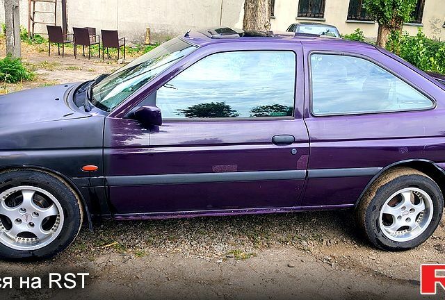 Форд Эскорт, объемом двигателя 1.6 л и пробегом 453 тыс. км за 1700 $, фото 2 на Automoto.ua