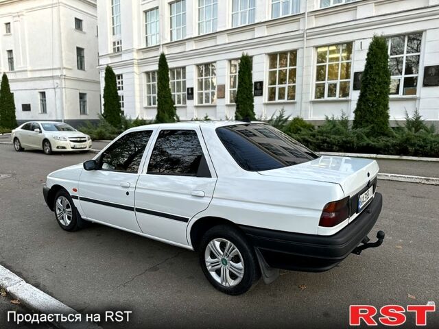 Форд Эскорт, объемом двигателя 1.3 л и пробегом 255 тыс. км за 1850 $, фото 3 на Automoto.ua