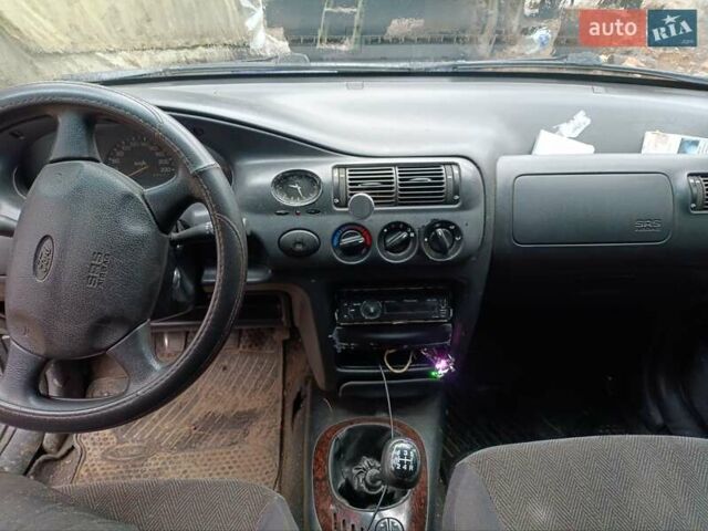 Форд Эскорт, объемом двигателя 1.6 л и пробегом 500 тыс. км за 2045 $, фото 10 на Automoto.ua